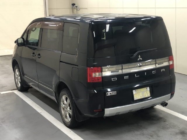 MITSUBISHI DELICA D:5