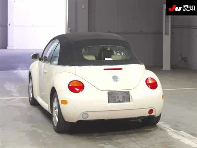 VOLKSWAGEN BEETLE