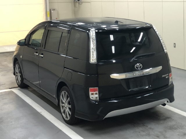 TOYOTA ISIS