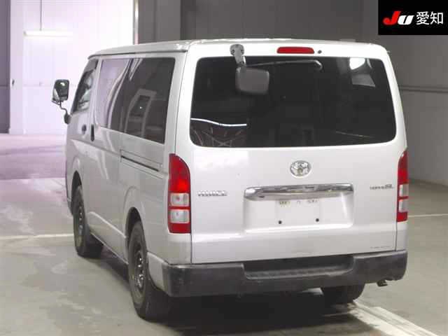 TOYOTA REGIUS ACE