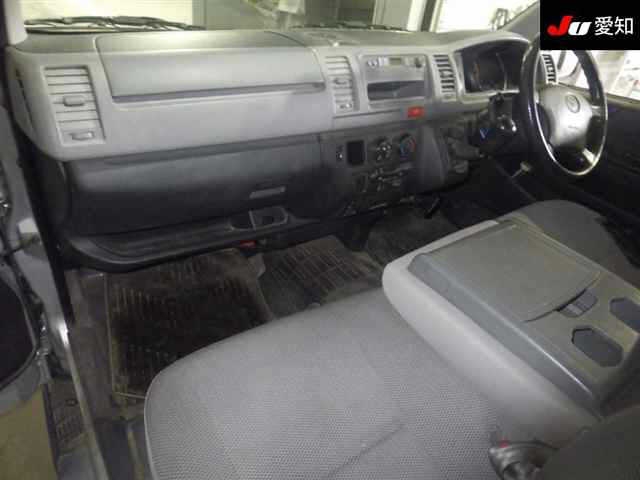 TOYOTA REGIUS ACE