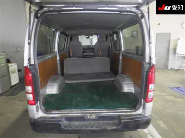 TOYOTA REGIUS ACE