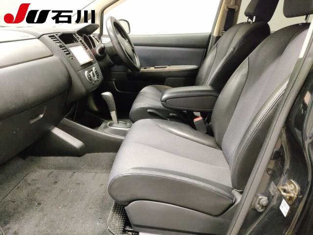NISSAN TIIDA