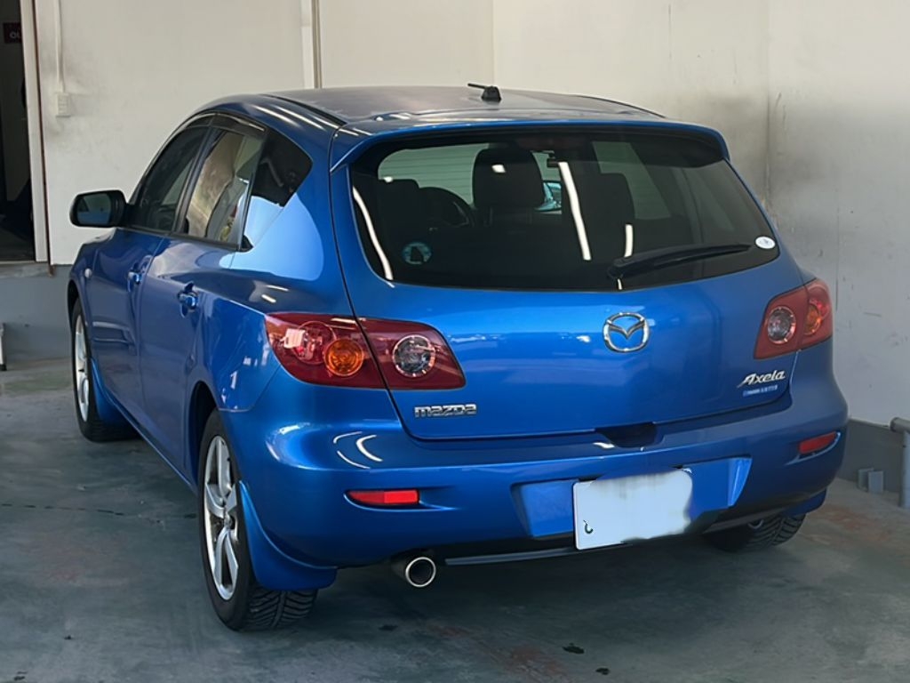 MAZDA AXELA