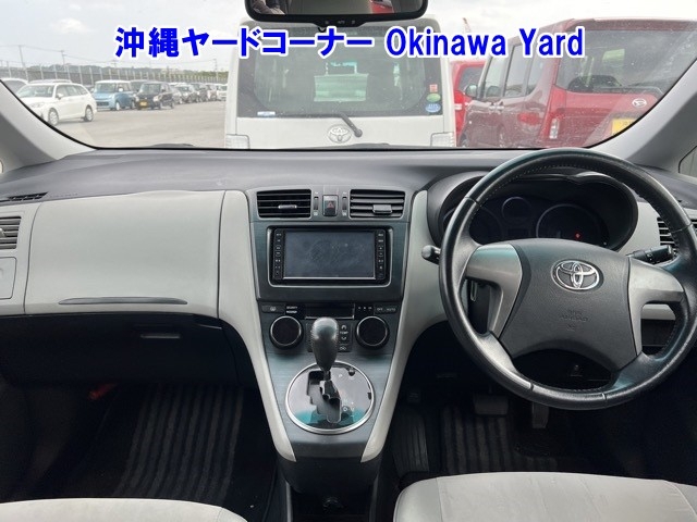 TOYOTA MARK X ZIO