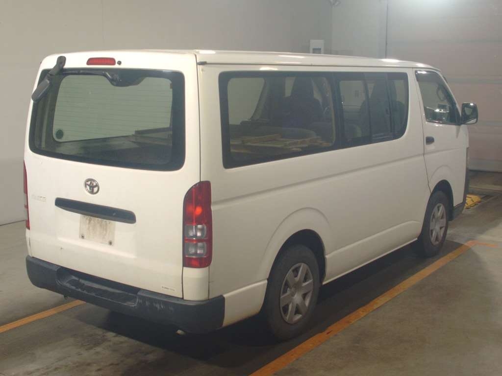 TOYOTA REGIUS ACE