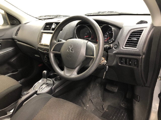 MITSUBISHI RVR