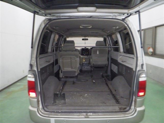 TOYOTA GRAND HIACE