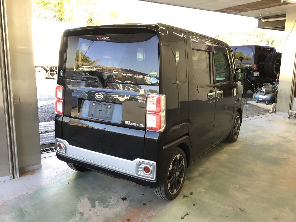 DAIHATSU WAKE