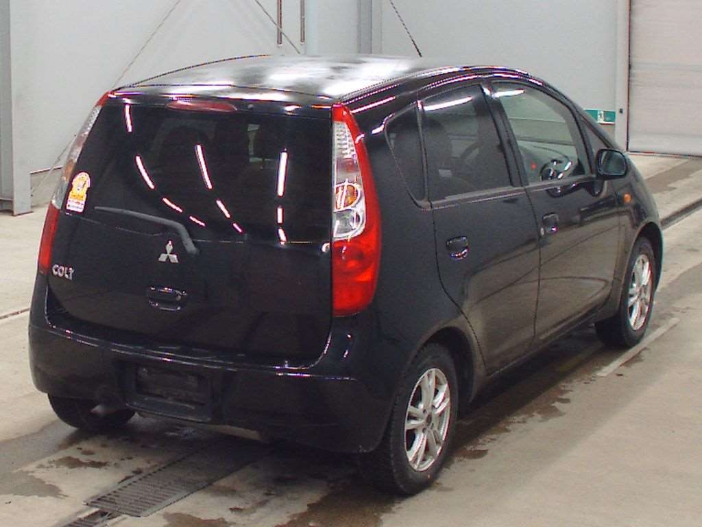 MITSUBISHI COLT