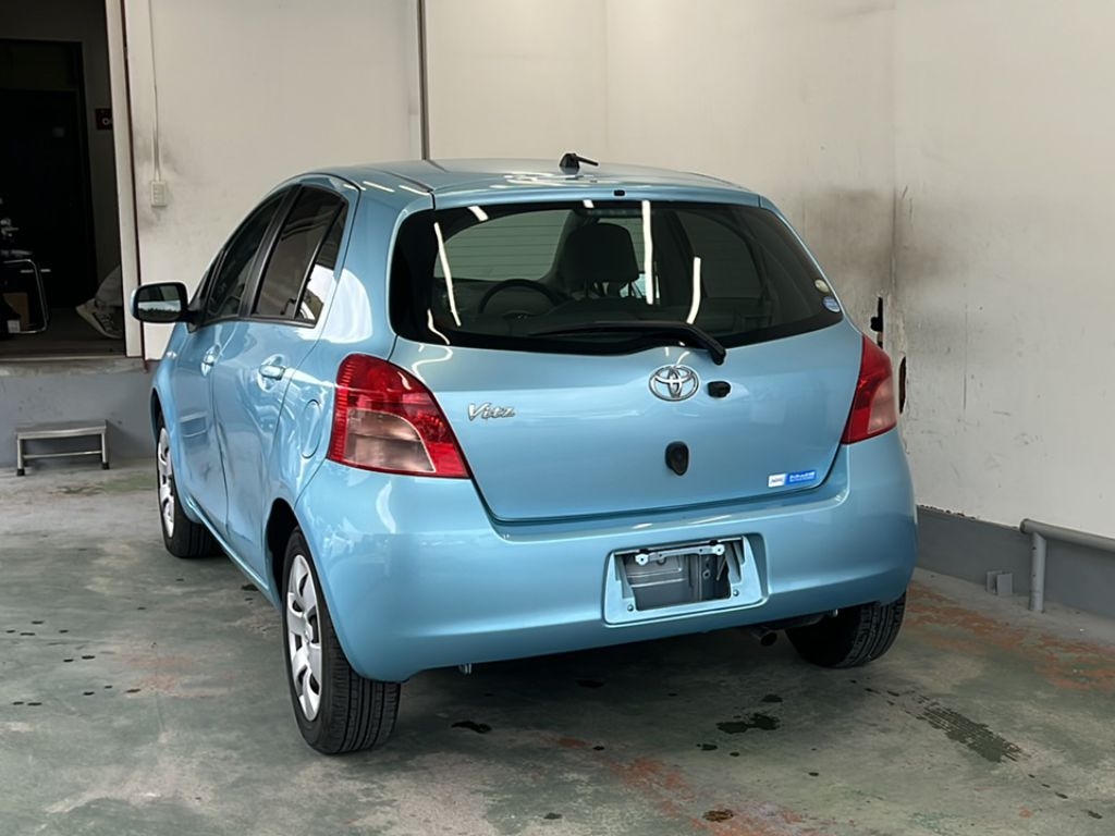 TOYOTA VITZ