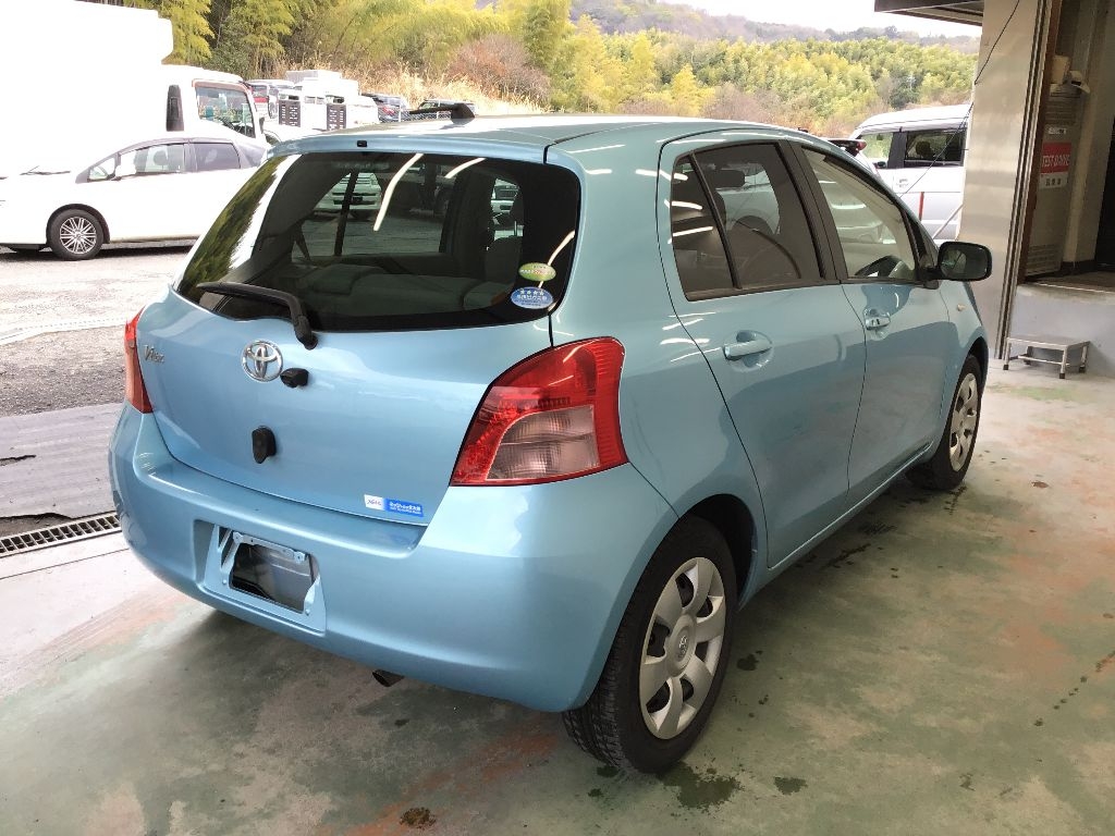 TOYOTA VITZ