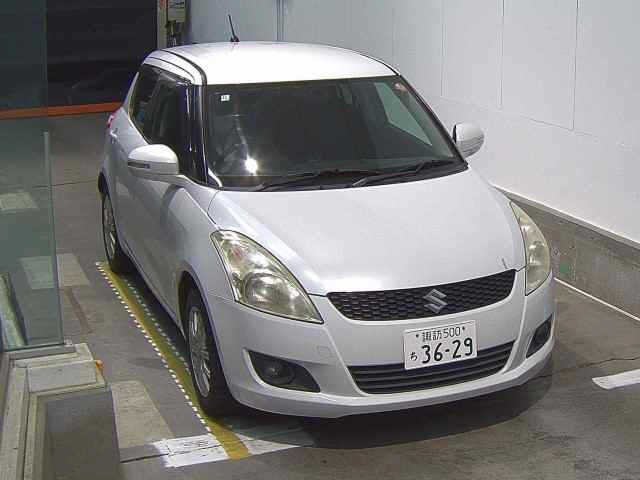 SUZUKI SWIFT