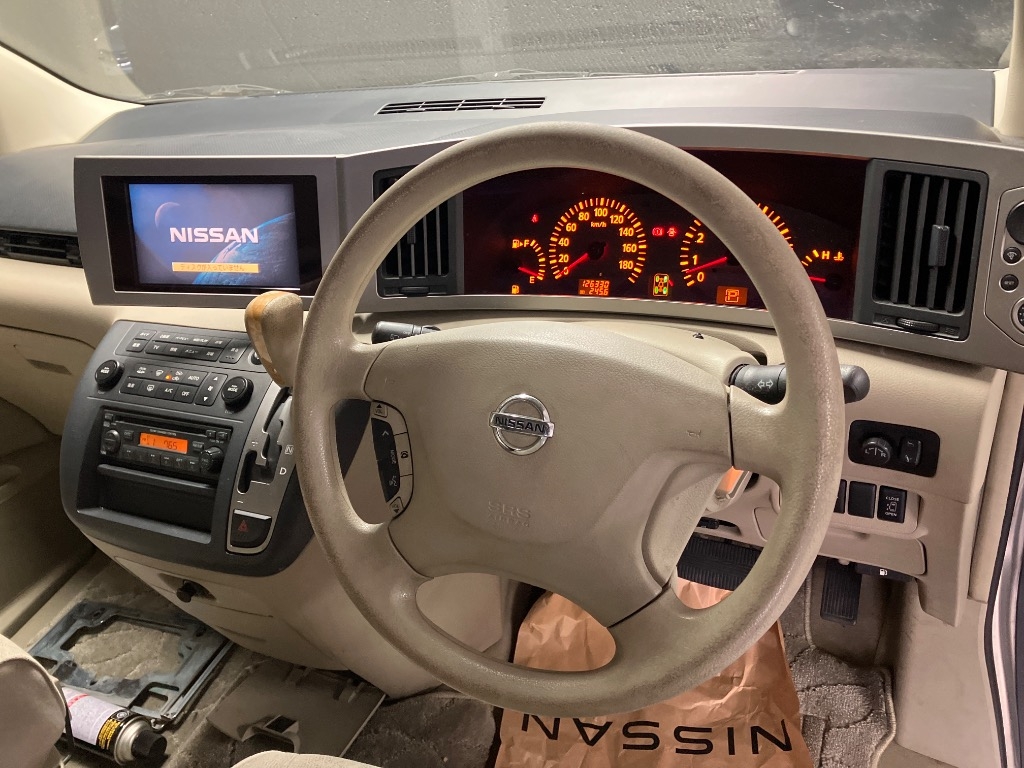 NISSAN ELGRAND