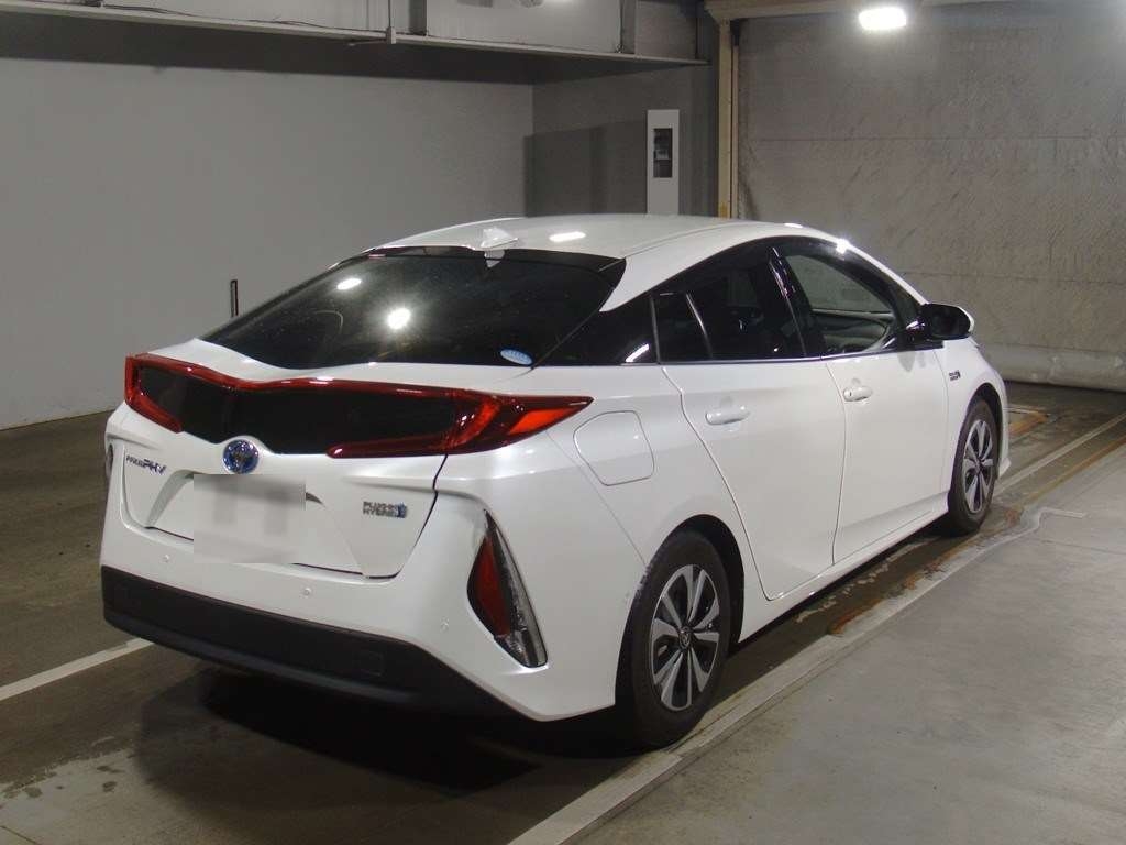 TOYOTA PRIUS PHV