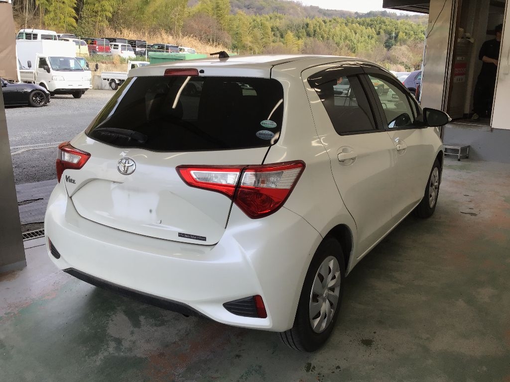 TOYOTA VITZ