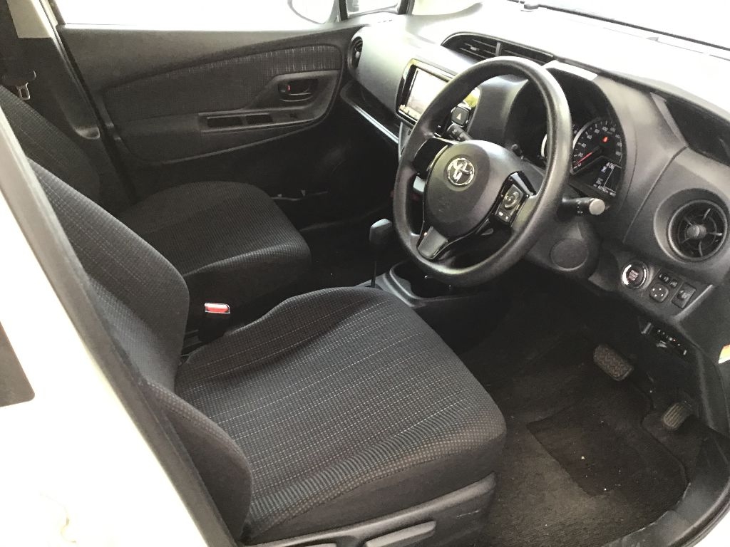 TOYOTA VITZ
