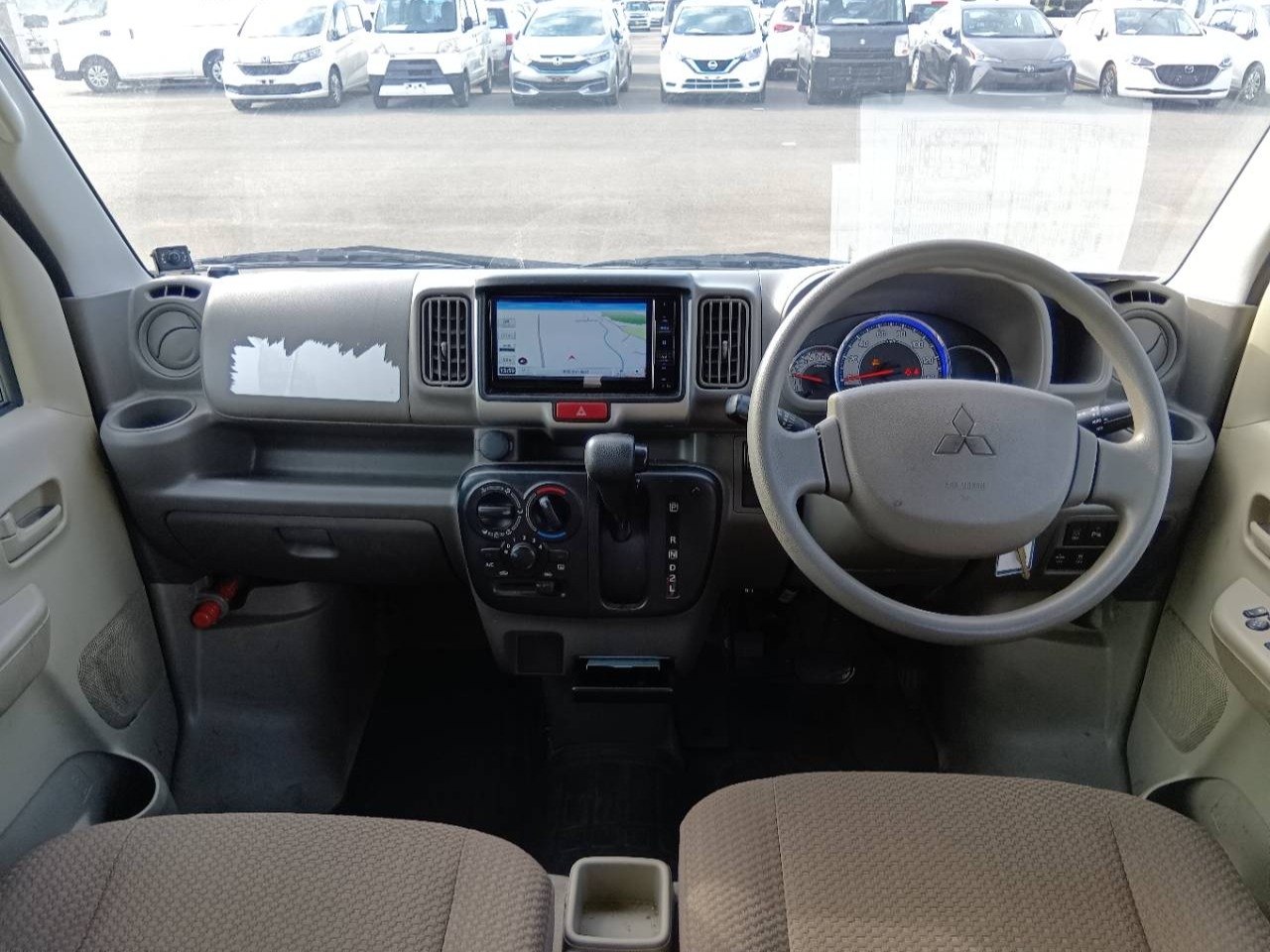MITSUBISHI MINICAB