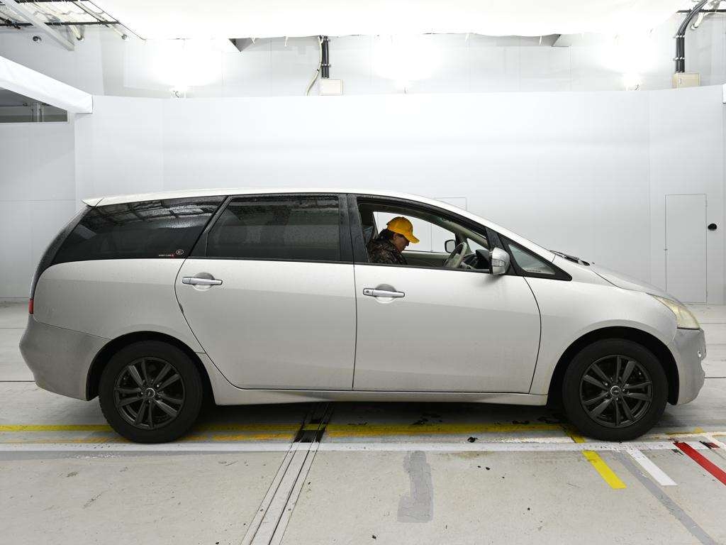 MITSUBISHI GRANDIS