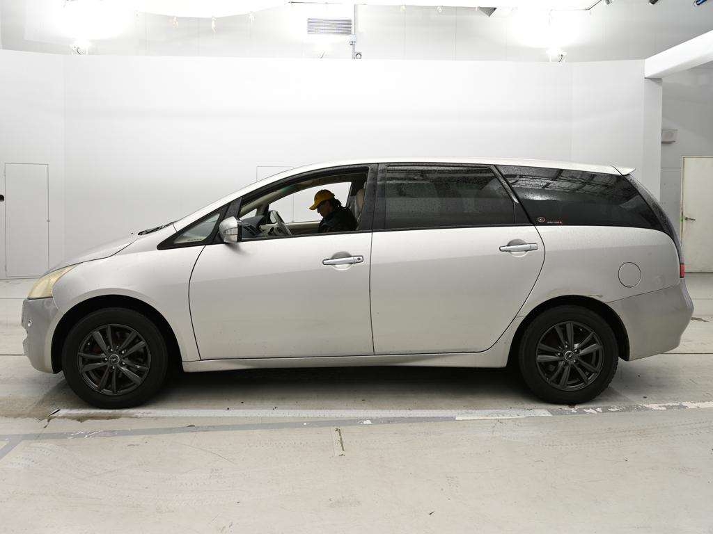 MITSUBISHI GRANDIS