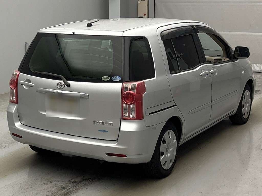TOYOTA RAUM
