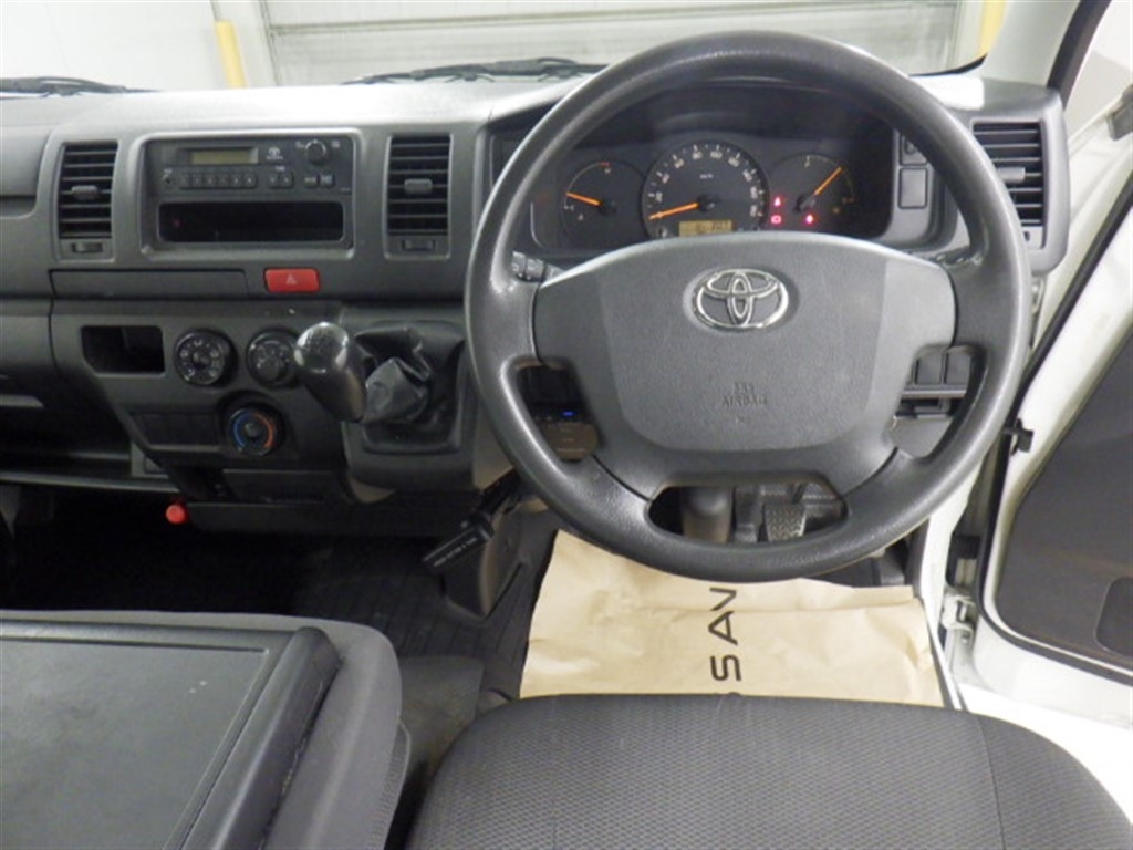 TOYOTA REGIUS ACE