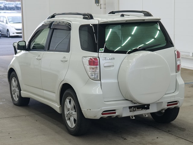 TOYOTA RUSH