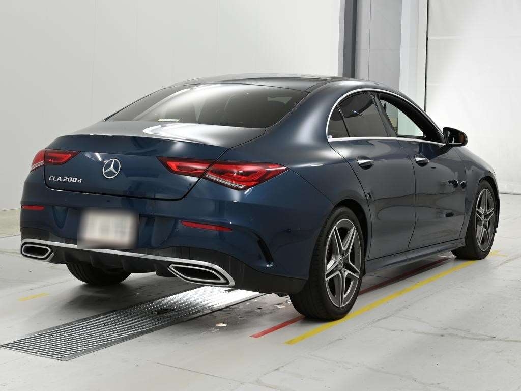 MERCEDES-BENZ CLA-CLASS
