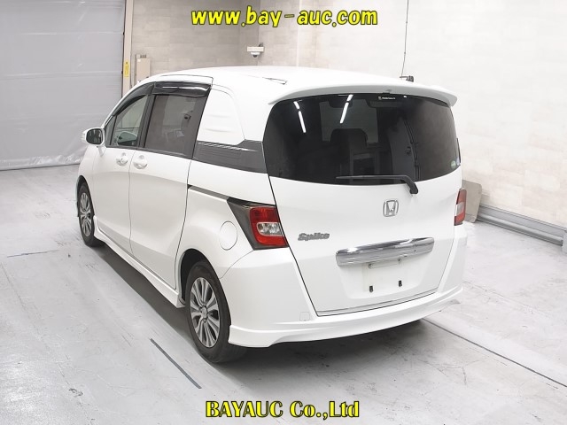 HONDA FREED SPIKE