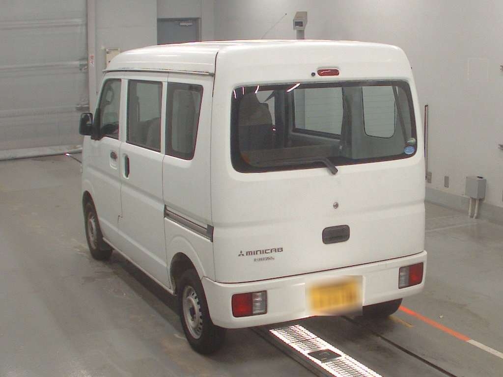 MITSUBISHI MINICAB