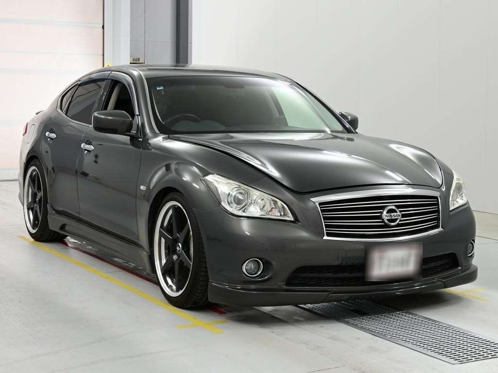 NISSAN FUGA