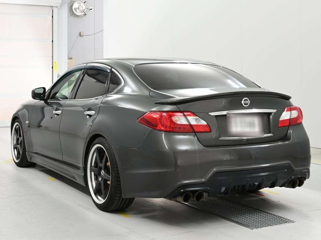 NISSAN FUGA