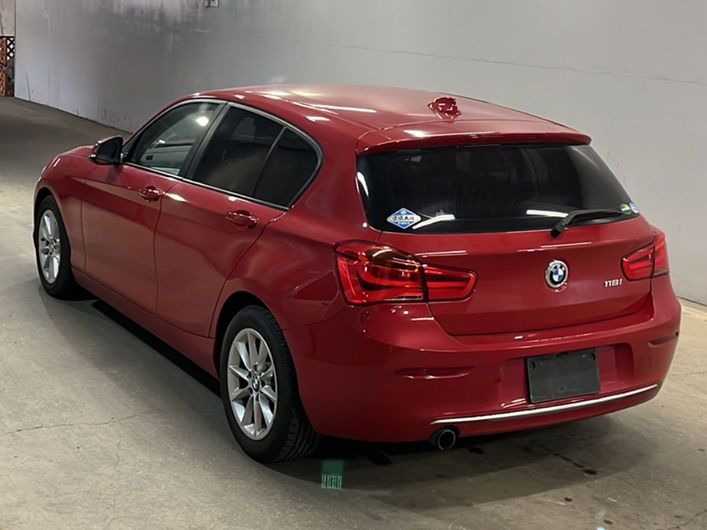 BMW 1-SERIES