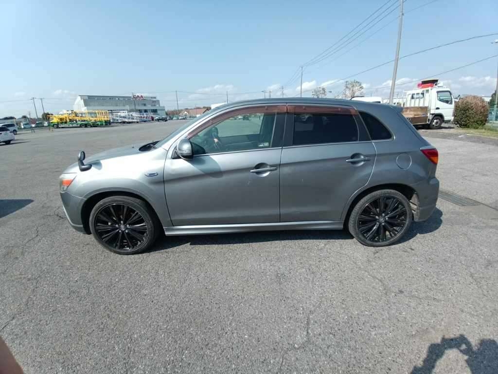 MITSUBISHI RVR