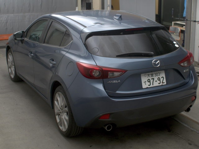 MAZDA AXELA
