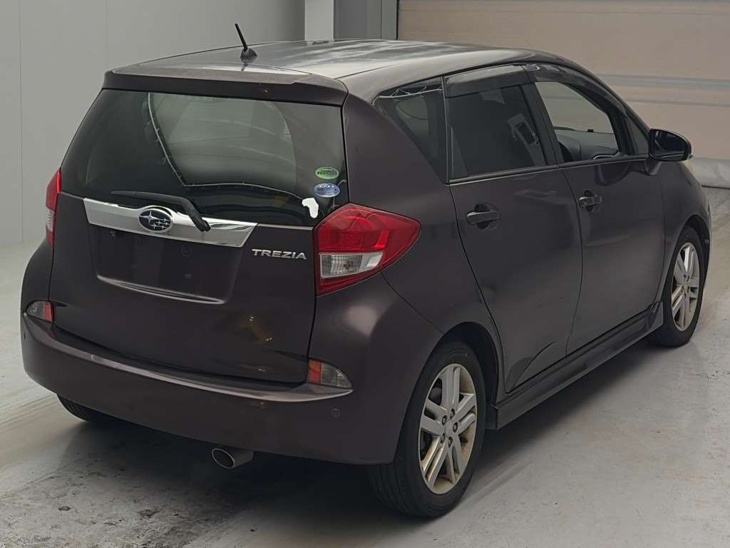 SUBARU TREZIA