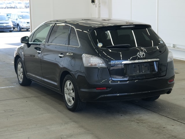 TOYOTA MARK X ZIO