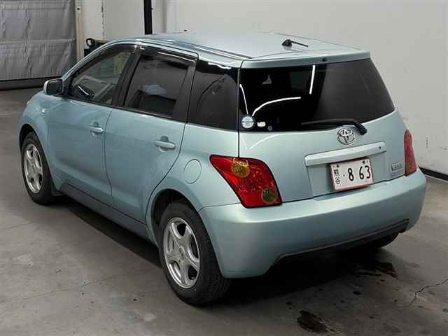 TOYOTA IST