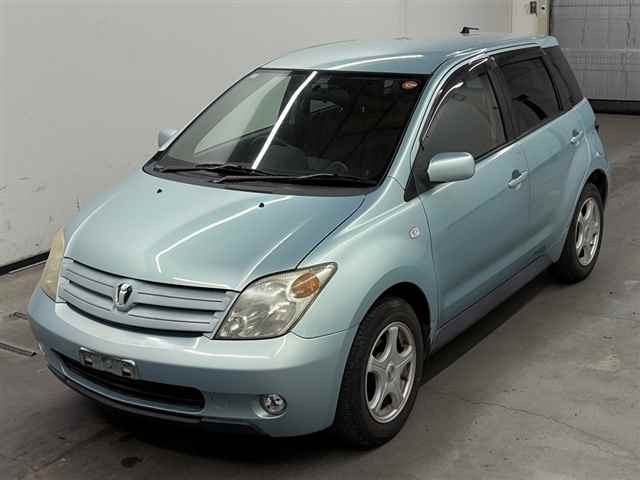 TOYOTA IST