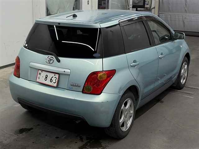 TOYOTA IST