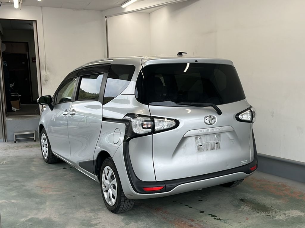 TOYOTA SIENTA