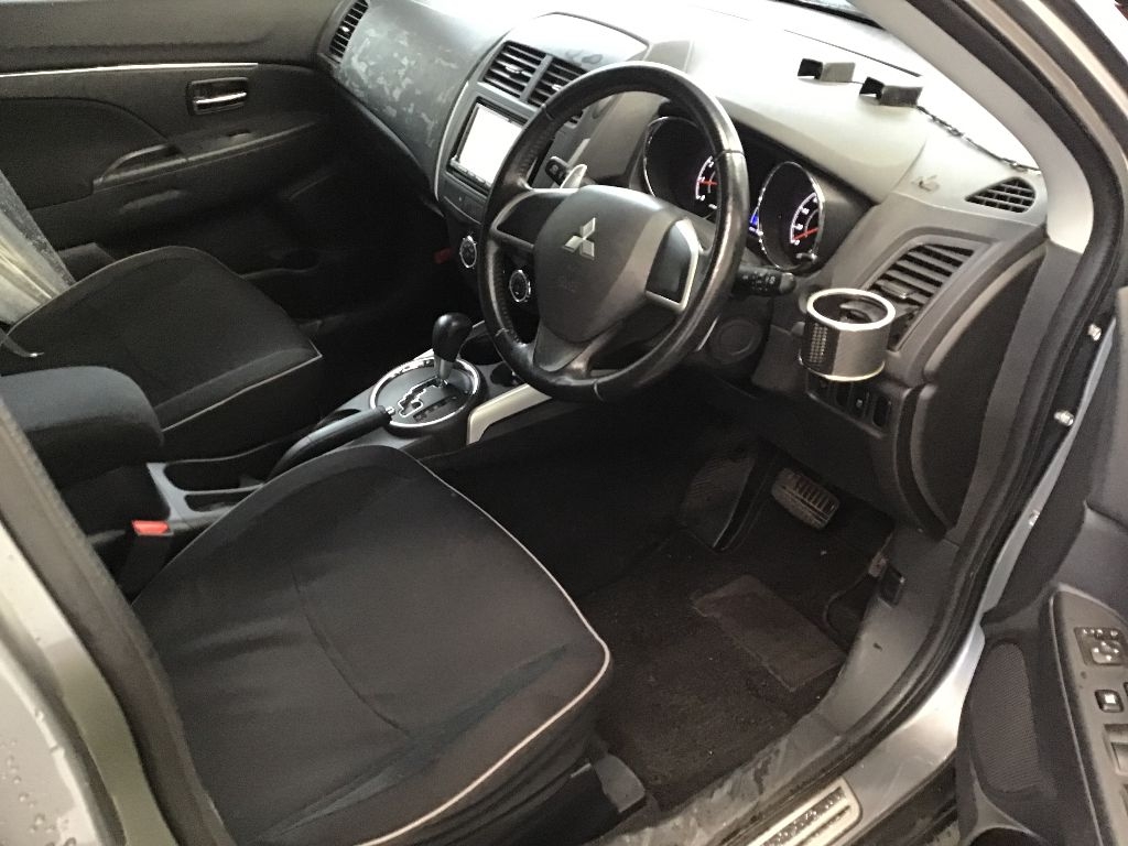 MITSUBISHI RVR