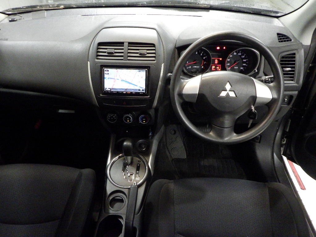 MITSUBISHI RVR
