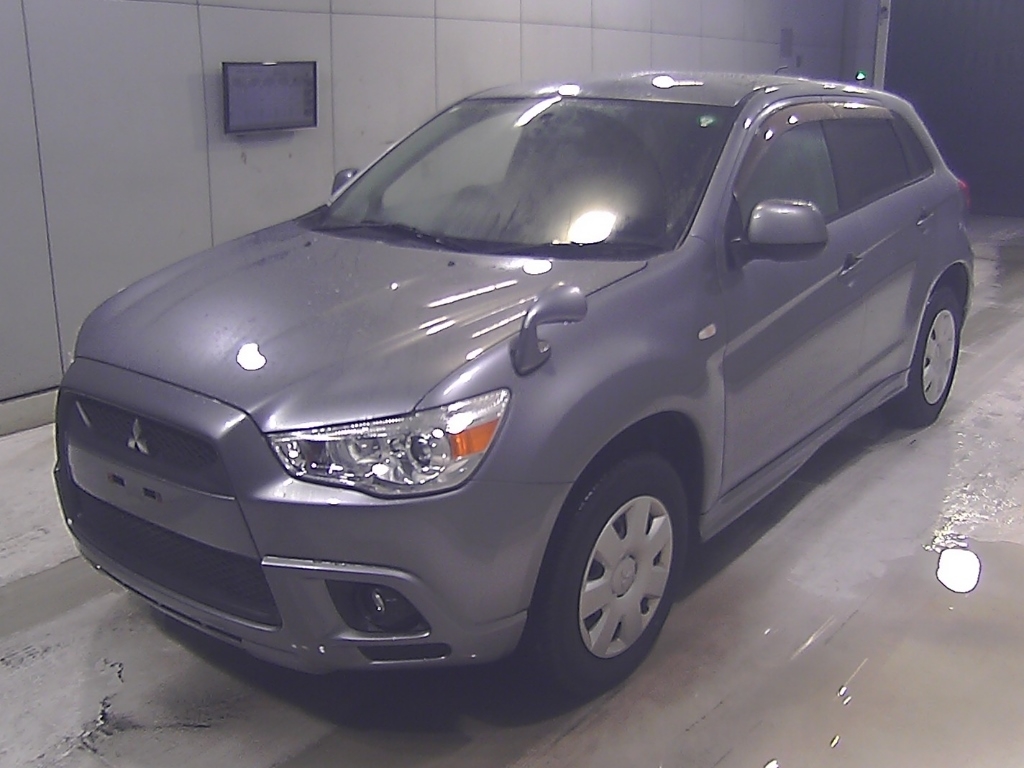 MITSUBISHI RVR