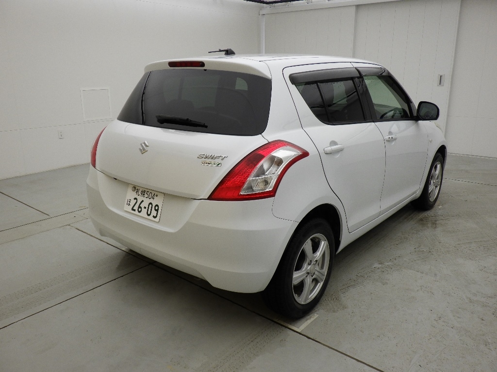SUZUKI SWIFT