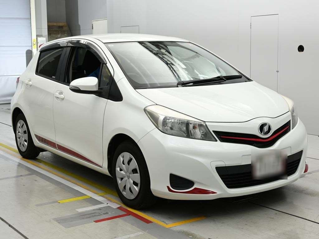 TOYOTA VITZ