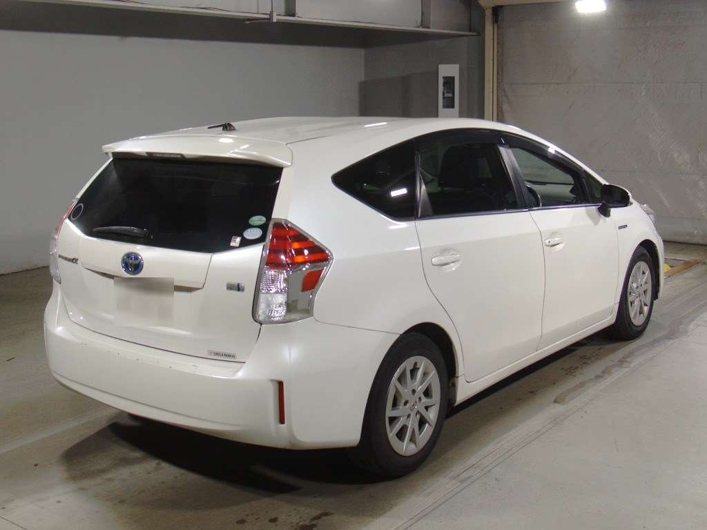 TOYOTA PRIUS ALPHA