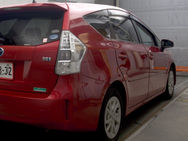 TOYOTA PRIUS ALPHA