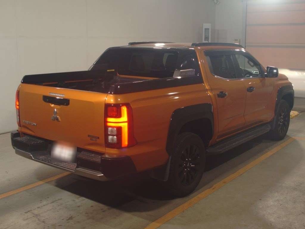 MITSUBISHI TRITON