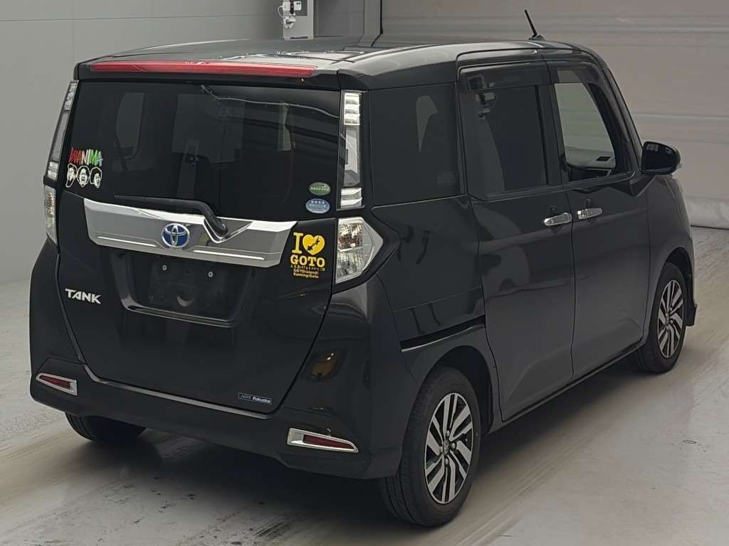 TOYOTA TANK